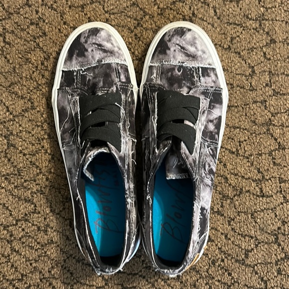 Never worn - Picture 1 of 1